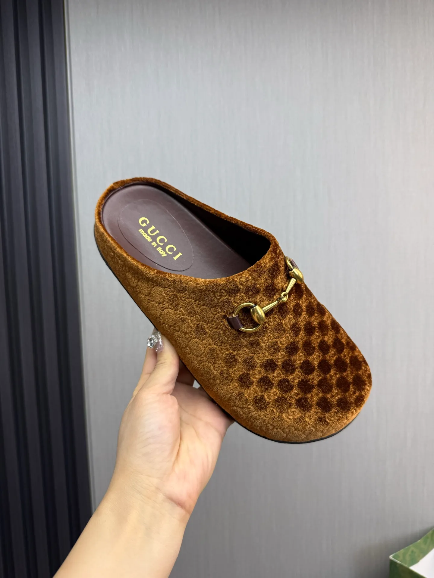 Men's men's shoes💰Pili 420💰Maoli 460💰 ＧＵＣＣＩGucci. Popular couple slippers hot sale🩷💚 🩴Official website one to one production 35-45 size 45 46 🉑️Customized!